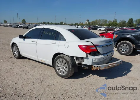 2014 Chrysler 200 Lx z USA, uszkodzony, nr VIN 1C3CCBAB7EN141212
